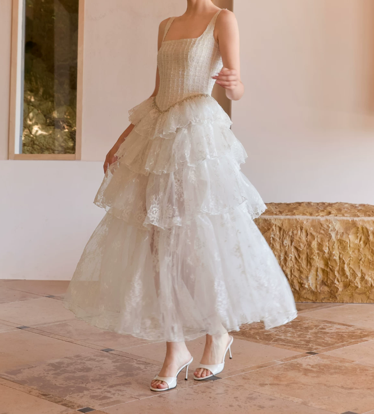 Attractive Spaghetti Straps Wedding Dresses Lace Beading Tiered A-Line Bridal Dress C9107