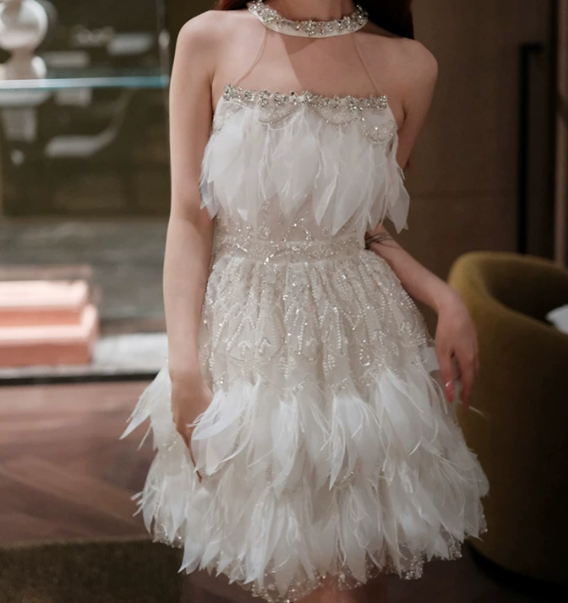 Chic Halter Neck White Homecoming Dress Feather Beaded A-Line Party Dress C9157