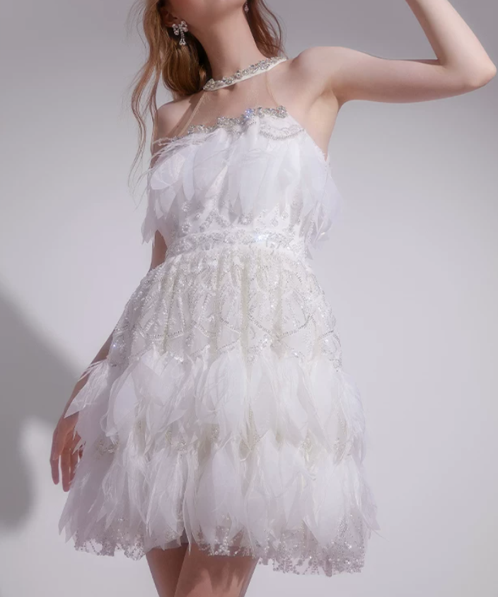 Chic Halter Neck White Homecoming Dress Feather Beaded A-Line Party Dress C9157
