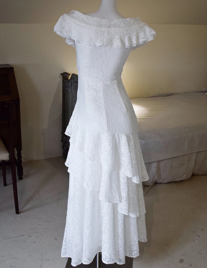 Unique V Neck Wedding Dresses Tiered Lace A-Line Bridal Dress C9194