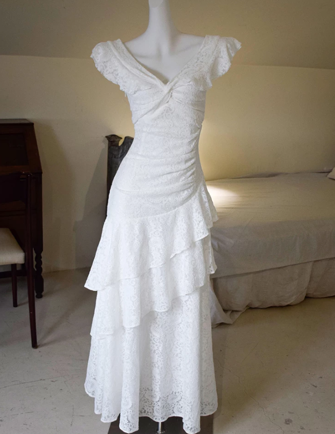 Unique V Neck Wedding Dresses Tiered Lace A-Line Bridal Dress C9194