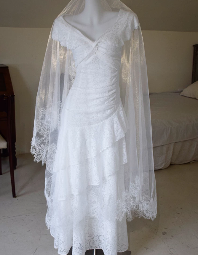 Unique V Neck Wedding Dresses Tiered Lace A-Line Bridal Dress C9194