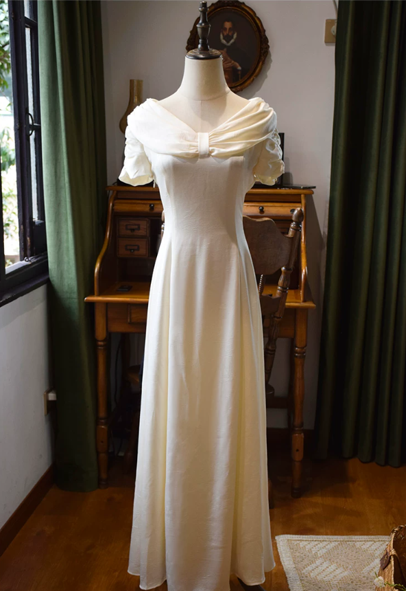 Chic Jewel Neck Wedding Dresses Short Sleeve Satin A-Line Bridal Dress C9199