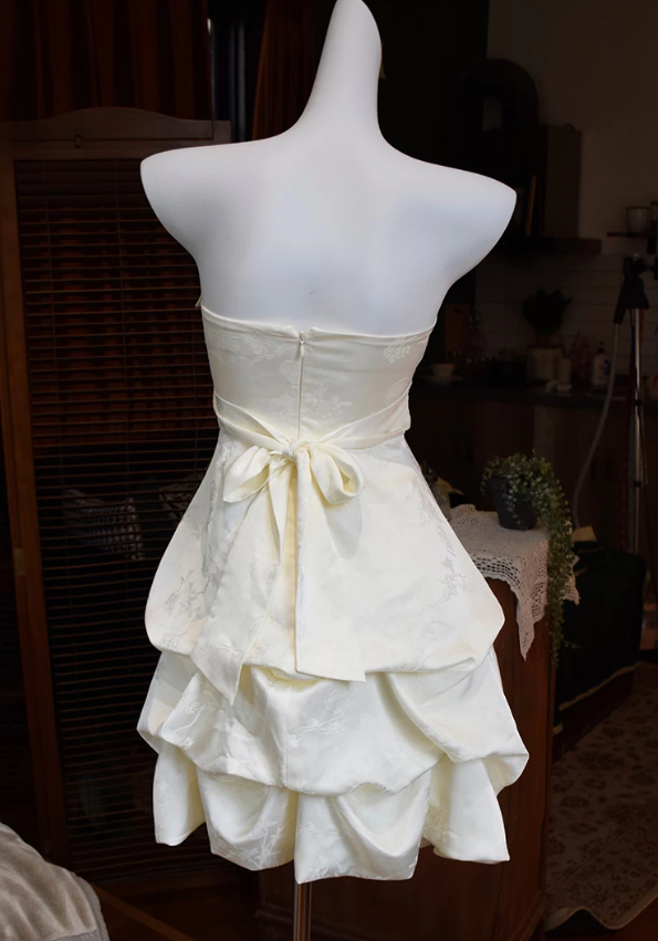 Mini robe de soirée en satin, sans bretelles, sans manches, ligne a, simple, C899