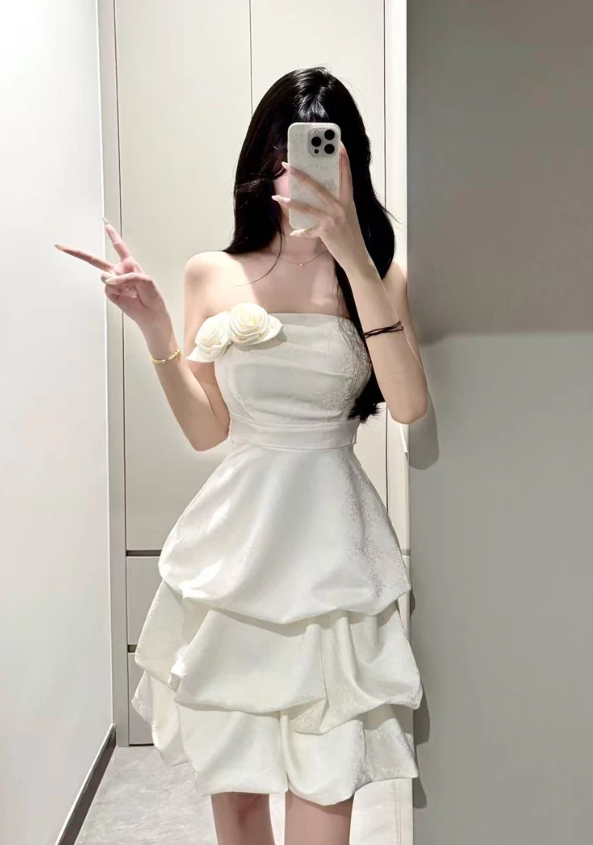 Mini robe de soirée en satin, sans bretelles, sans manches, ligne a, simple, C899