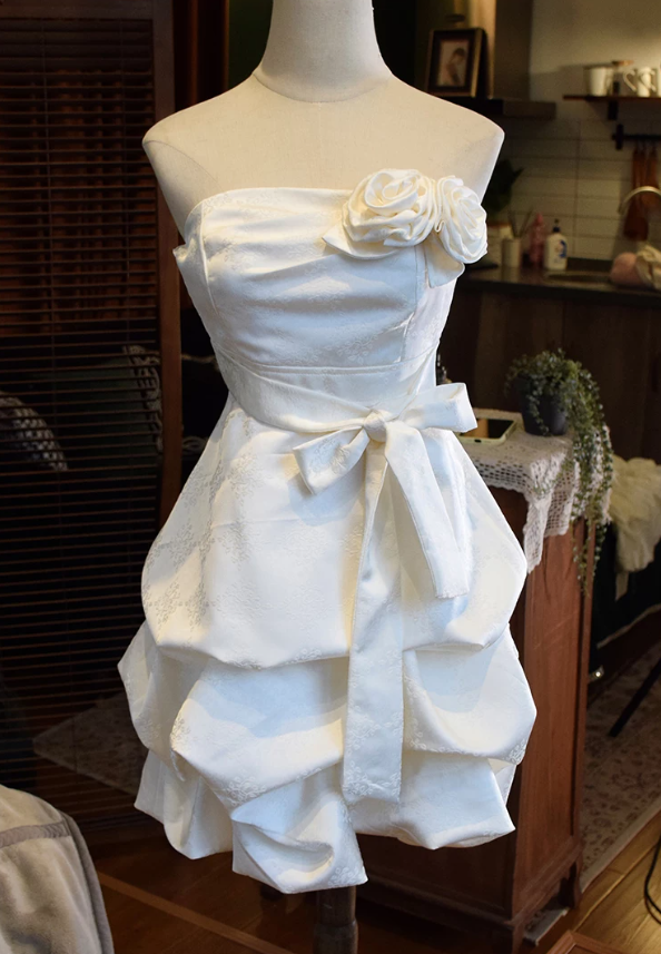 Mini robe de soirée en satin, sans bretelles, sans manches, ligne a, simple, C899