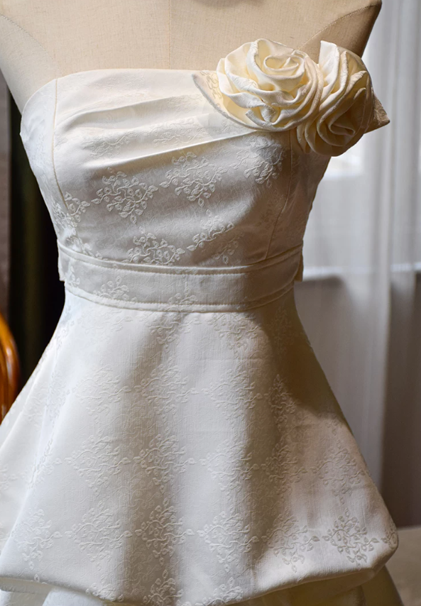 Mini robe de soirée en satin, sans bretelles, sans manches, ligne a, simple, C899