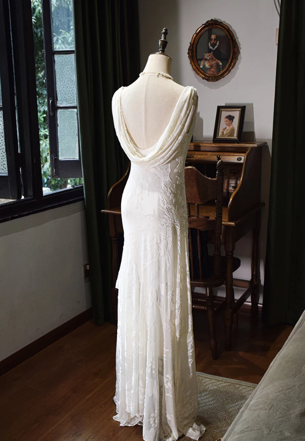 Superbe robe de mariée sirène bustier en satin et tulle, longue et en dentelle, C4563