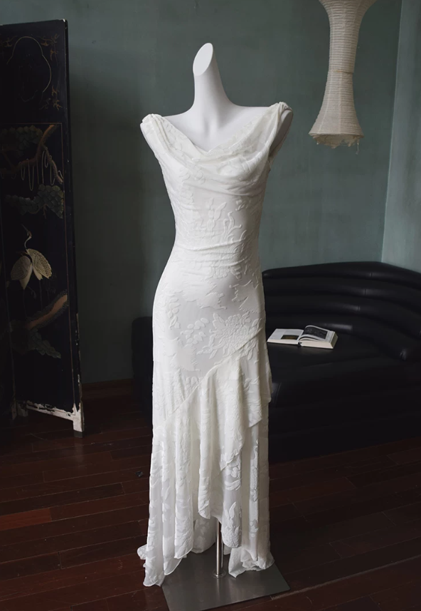 Superbe robe de mariée sirène bustier en satin et tulle, longue et en dentelle, C4563