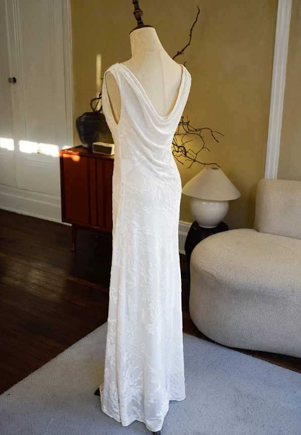 Superbe robe de mariée sirène bustier en satin et tulle, longue et en dentelle, C4563