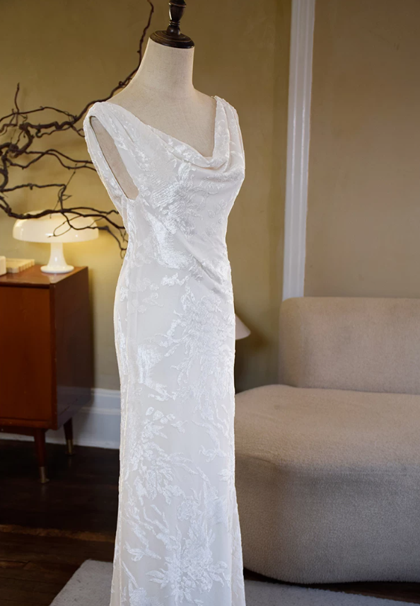 Superbe robe de mariée sirène bustier en satin et tulle, longue et en dentelle, C4563