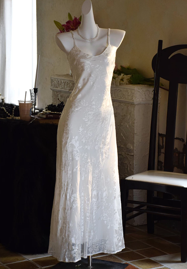 Romantic Spaghetti Straps Wedding Dresses Floral A-Line Bridal Dress C9208