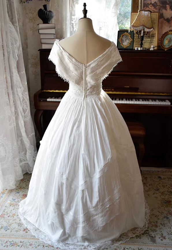 Ornate Off-Shoulder Wedding Dresses Lace A-Line Bridal Dress C9209