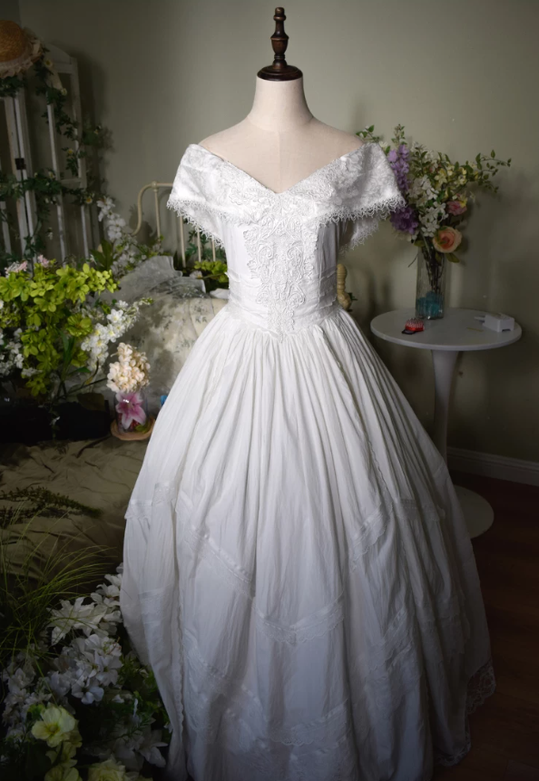 Ornate Off-Shoulder Wedding Dresses Lace A-Line Bridal Dress C9209