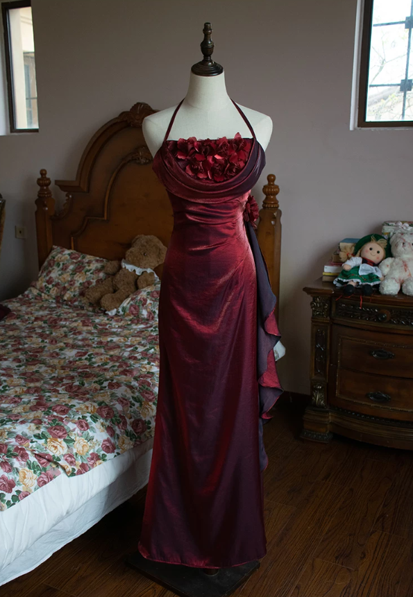 Alluring Halter Neck Backless Prom Dress Appliques Mermaid Evening Dress C9223