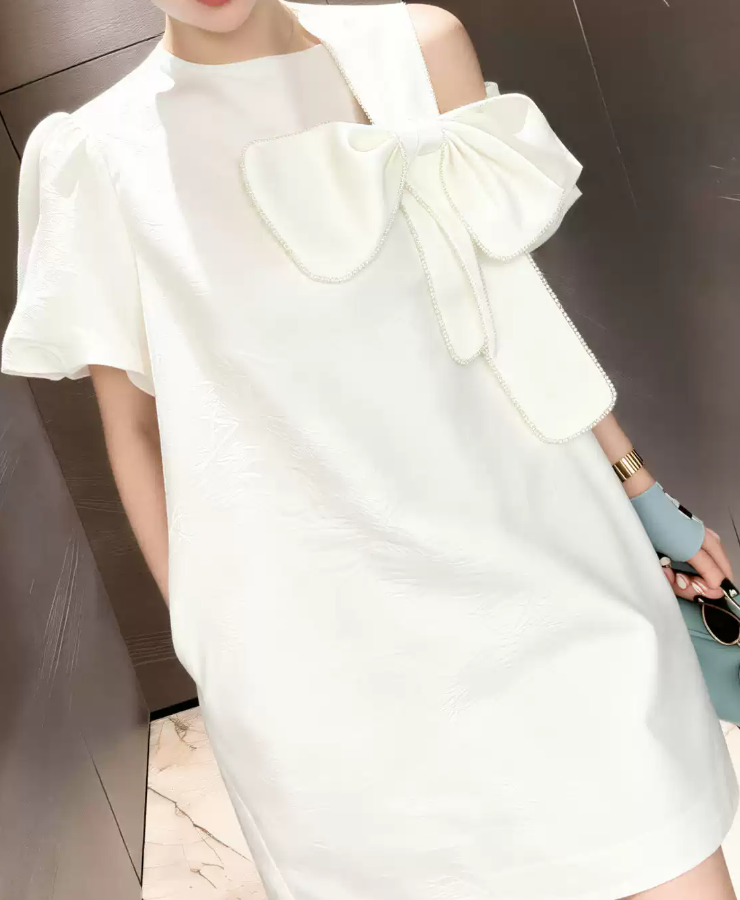 Mini robe de soirée en satin, sans bretelles, sans manches, ligne a, simple, C899