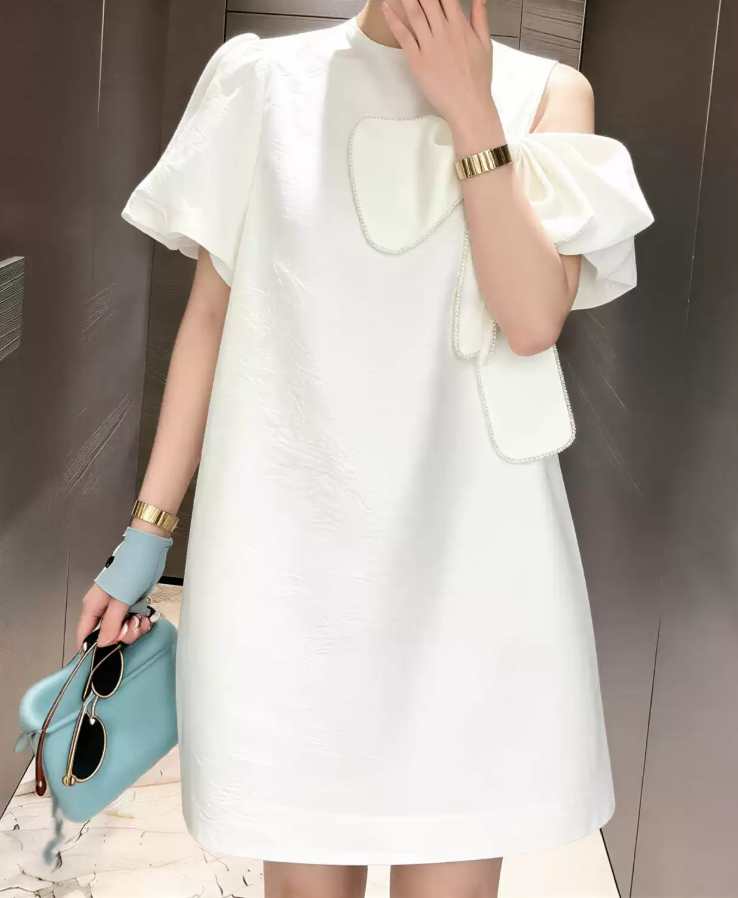 Mini robe de soirée en satin, sans bretelles, sans manches, ligne a, simple, C899