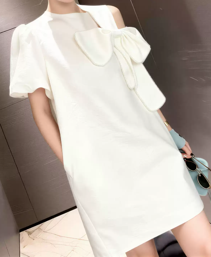 Mini robe de soirée en satin, sans bretelles, sans manches, ligne a, simple, C899
