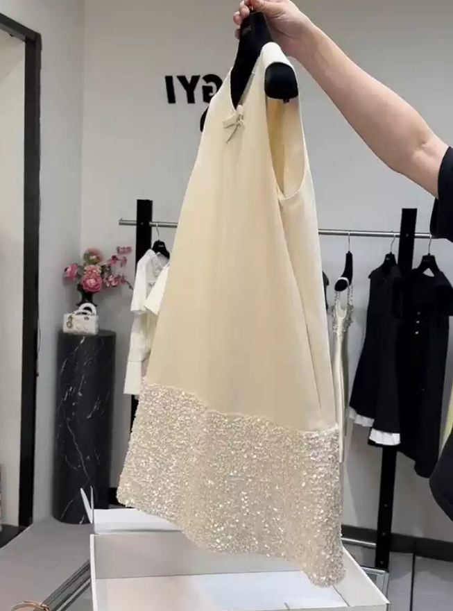 Mini robe de soirée en satin, sans bretelles, sans manches, ligne a, simple, C899