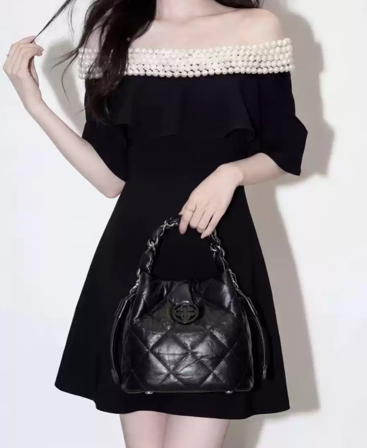 Mini robe de soirée en satin, sans bretelles, sans manches, ligne a, simple, C899