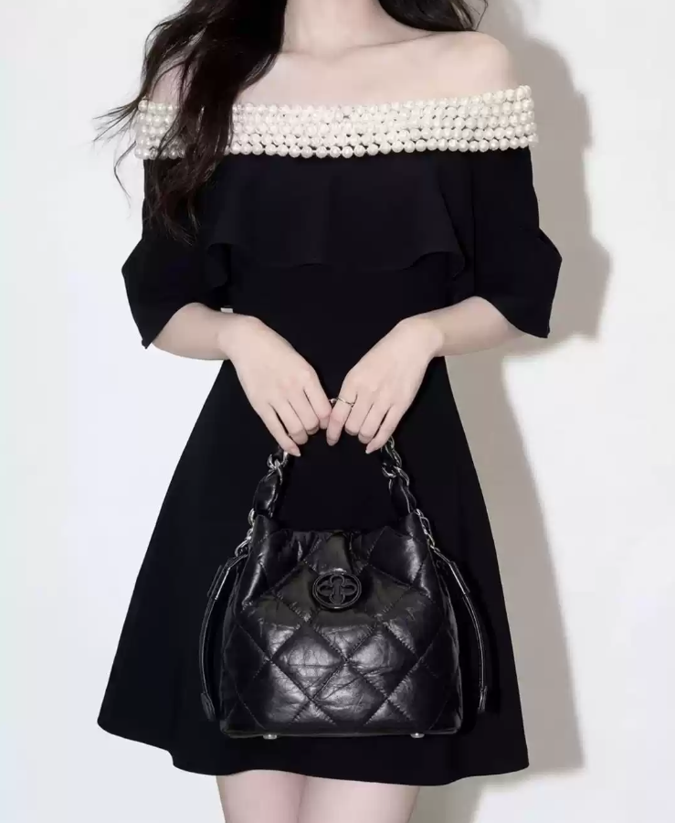 Mini robe de soirée en satin, sans bretelles, sans manches, ligne a, simple, C899