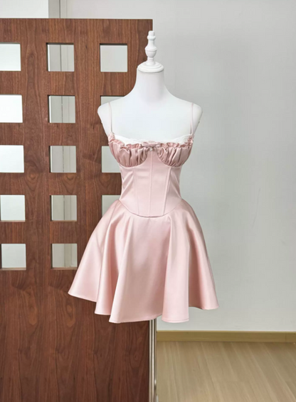 Mini robe de soirée en satin, sans bretelles, sans manches, ligne a, simple, C899