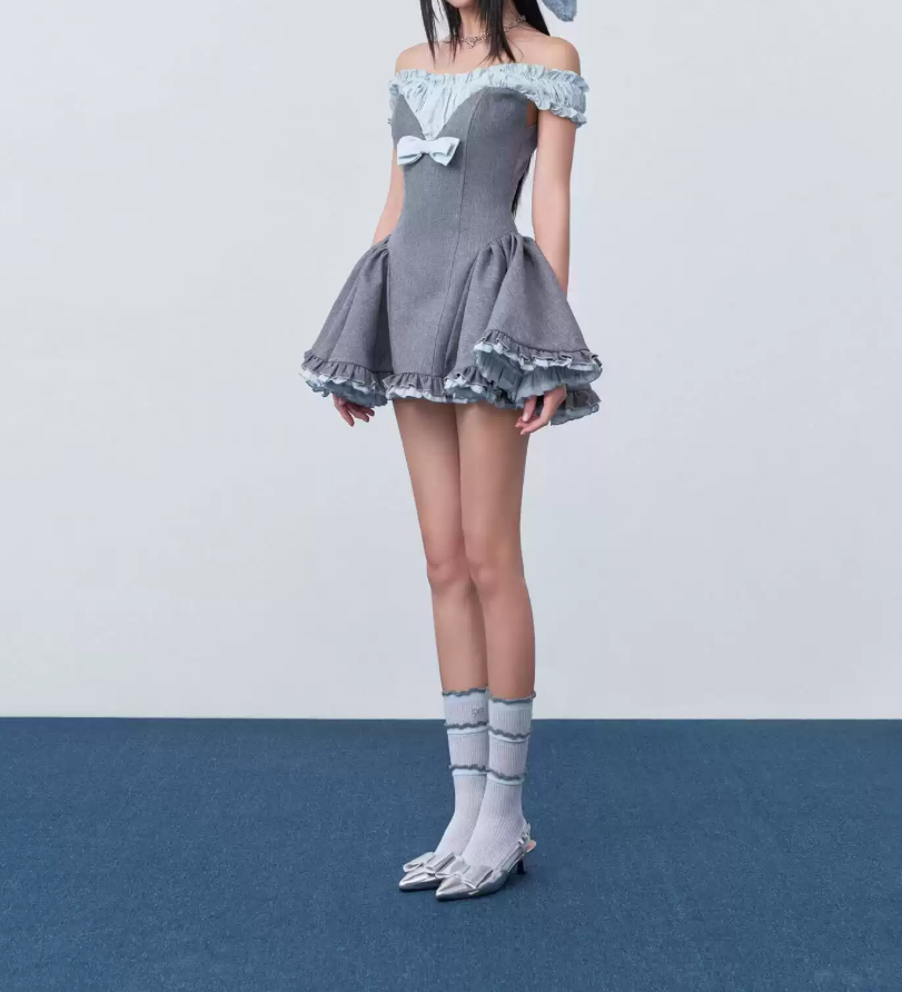 Classical Off-Shoulder Grey Homecoming Dress Ruffles Bow A-Line Party Dress C9316