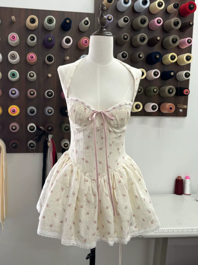 Lovely Halter Neck White Homecoming Dress Floral A-Line Party Dress C9328
