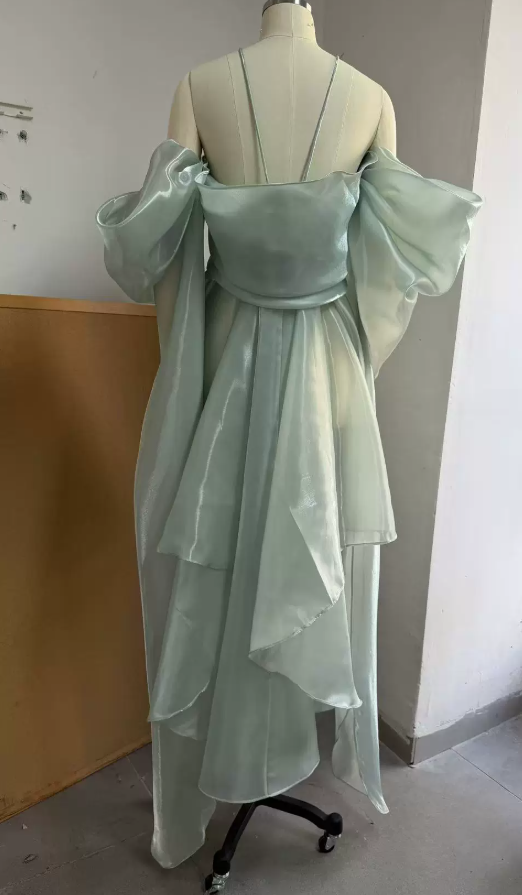 Attractive Halter Neck Appliques Homecoming Dress Green Satin A-Line Party Dress C9344