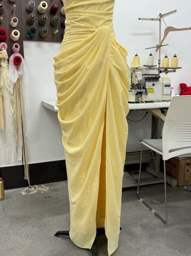 Robe de bal de princesse bustier à volants en satin long, robe de soirée C8117