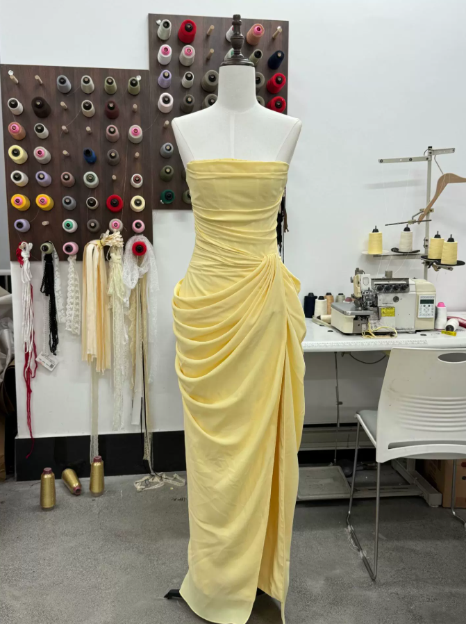 Robe de bal de princesse bustier à volants en satin long, robe de soirée C8117