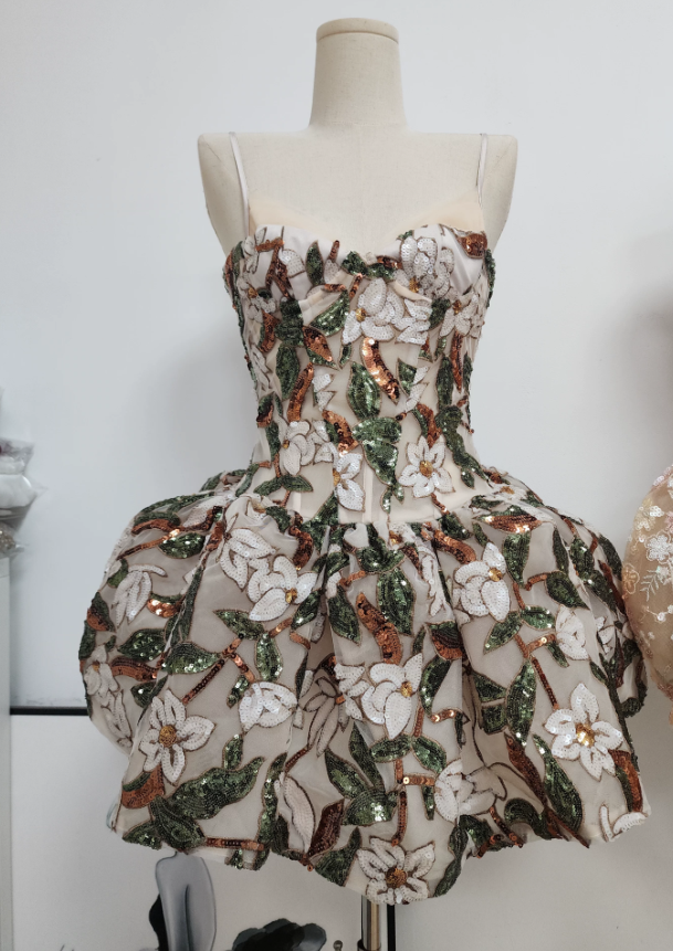 Chic Spaghetti Straps Homecoming Dress Sequins Floral A-Line Party Dress C9349