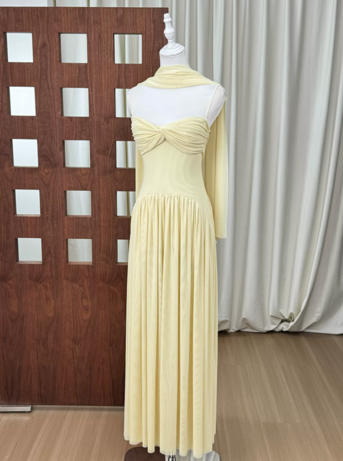 Robe de bal de princesse bustier à volants en satin long, robe de soirée C8117