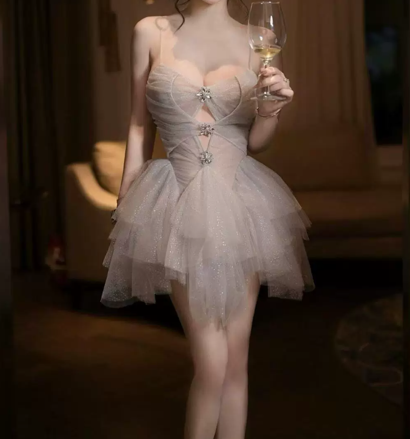 Mini robe de soirée en satin, sans bretelles, sans manches, ligne a, simple, C899