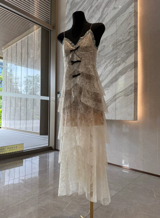 Robe de bal de princesse bustier à volants en satin long, robe de soirée C8117