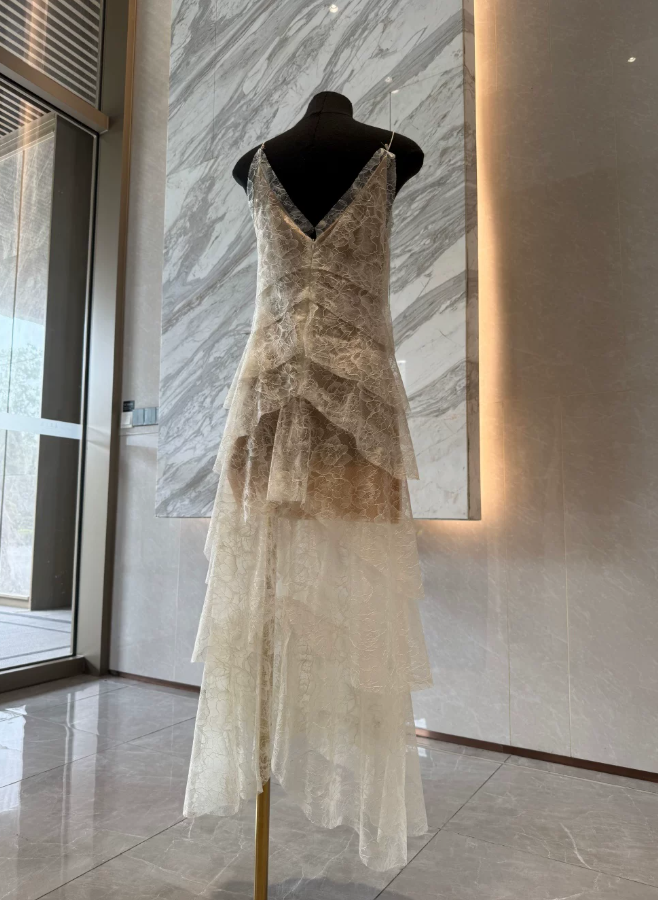 Robe de bal de princesse bustier à volants en satin long, robe de soirée C8117