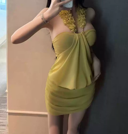 Attractive Halter Neck Yellow Homecoming Dress Appliques Sheath Party Dress C9383