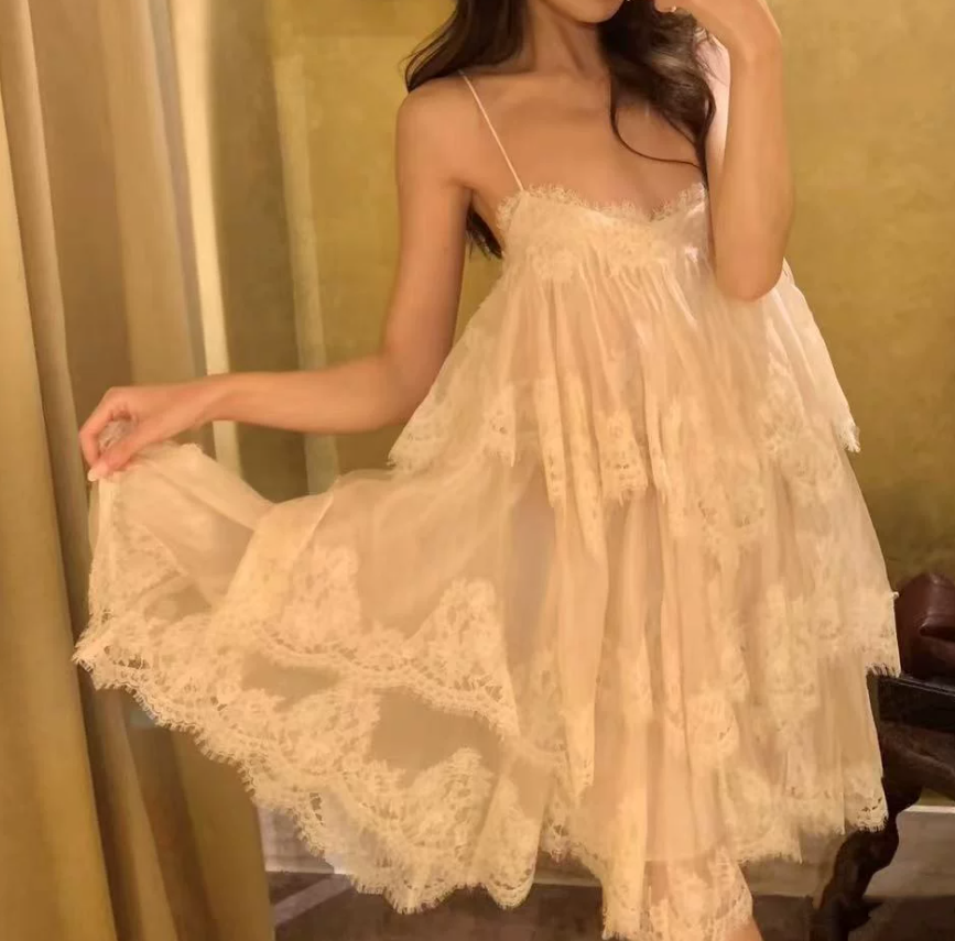 Fascinating Spaghetti Strap Homecoming Dress Lace Tiered A-Line Party Dress C9413