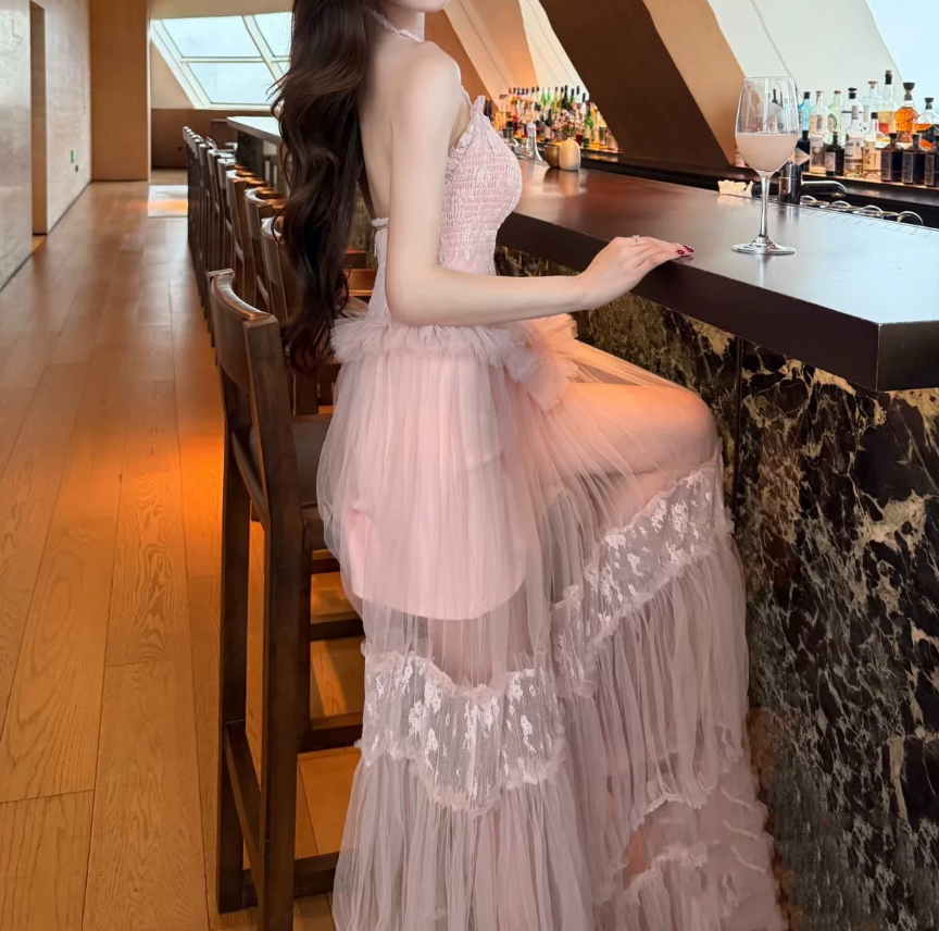 Alluring Halter Neck Prom Dress Lace A-Line Evening Dress C9432