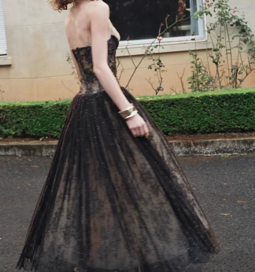 Chic Spaghetti Strap Black Prom Dress Lace Sequins A-Line Evening Dress C9450