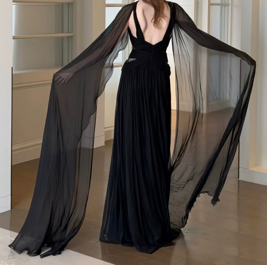 Flowy Halter Neck Prom Dress Black A-Line Evening Dress C9452