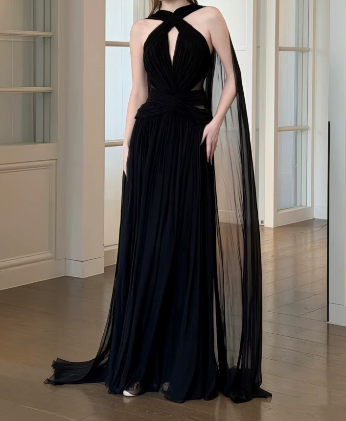 Flowy Halter Neck Prom Dress Black A-Line Evening Dress C9452