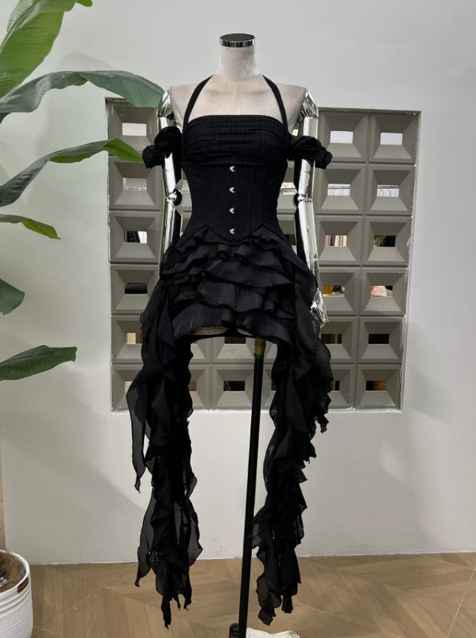 Romantic Halter Neck Homecoming Dress Ruffles Tiered A-Line Party Dress C9470
