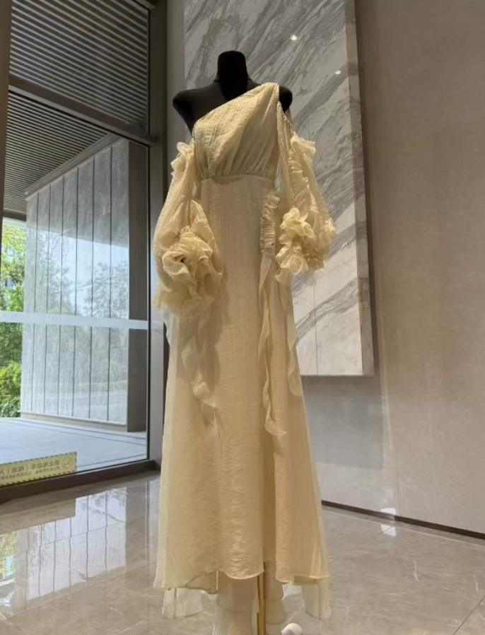 Robe de bal de princesse bustier à volants en satin long, robe de soirée C8117
