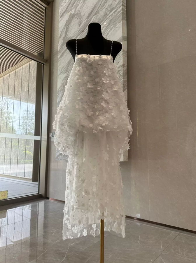 Robe de bal de princesse bustier à volants en satin long, robe de soirée C8117