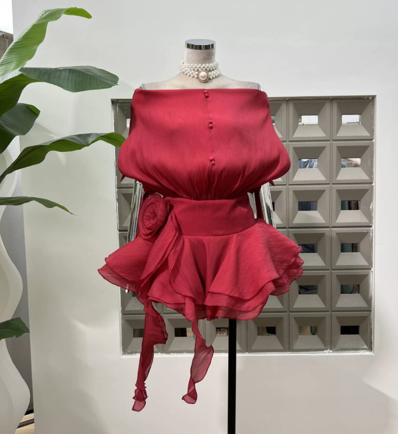 Mini robe de soirée en satin, sans bretelles, sans manches, ligne a, simple, C899
