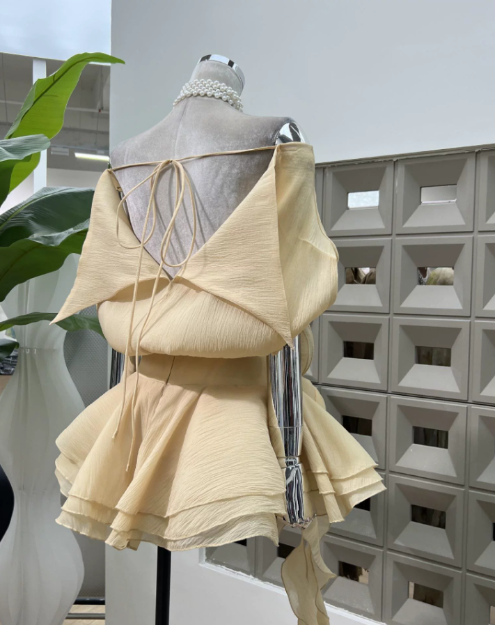 Mini robe de soirée en satin, sans bretelles, sans manches, ligne a, simple, C899