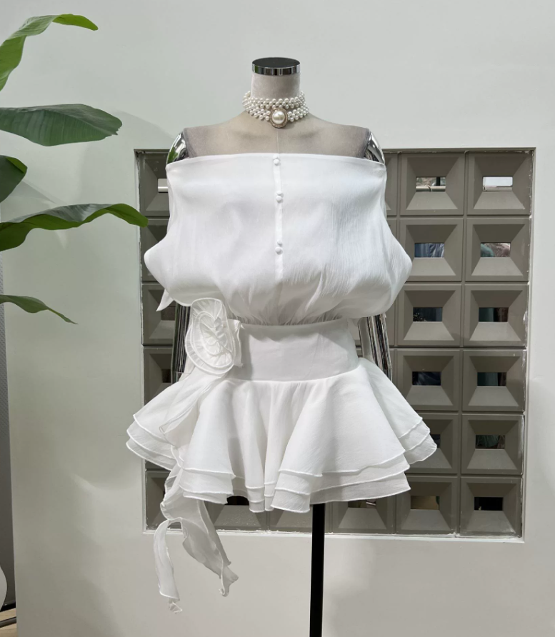 Mini robe de soirée en satin, sans bretelles, sans manches, ligne a, simple, C899