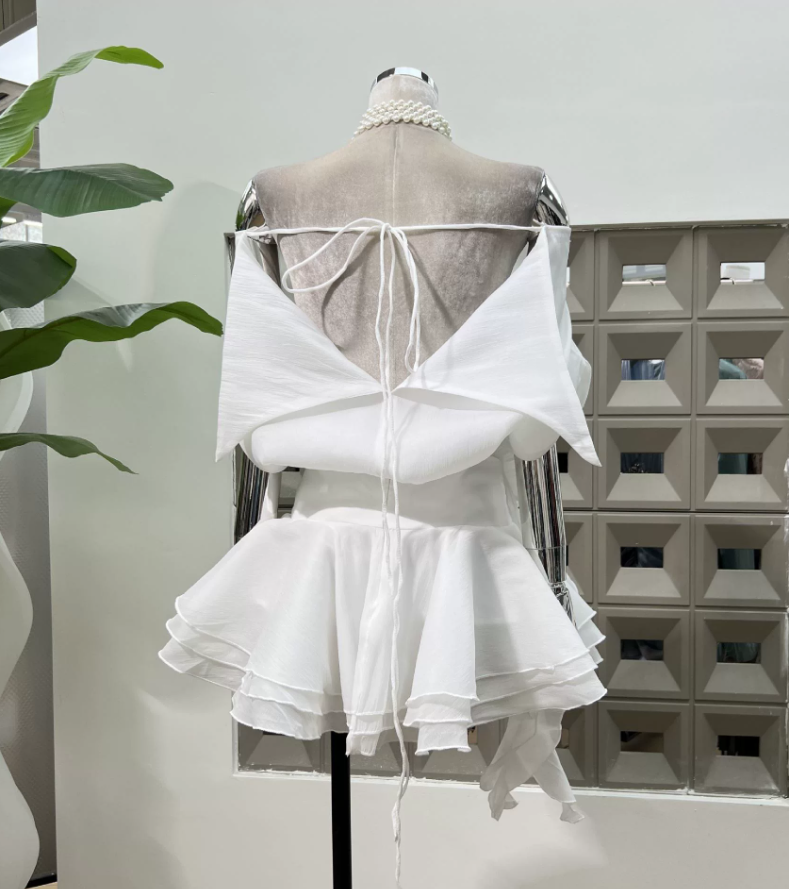 Mini robe de soirée en satin, sans bretelles, sans manches, ligne a, simple, C899