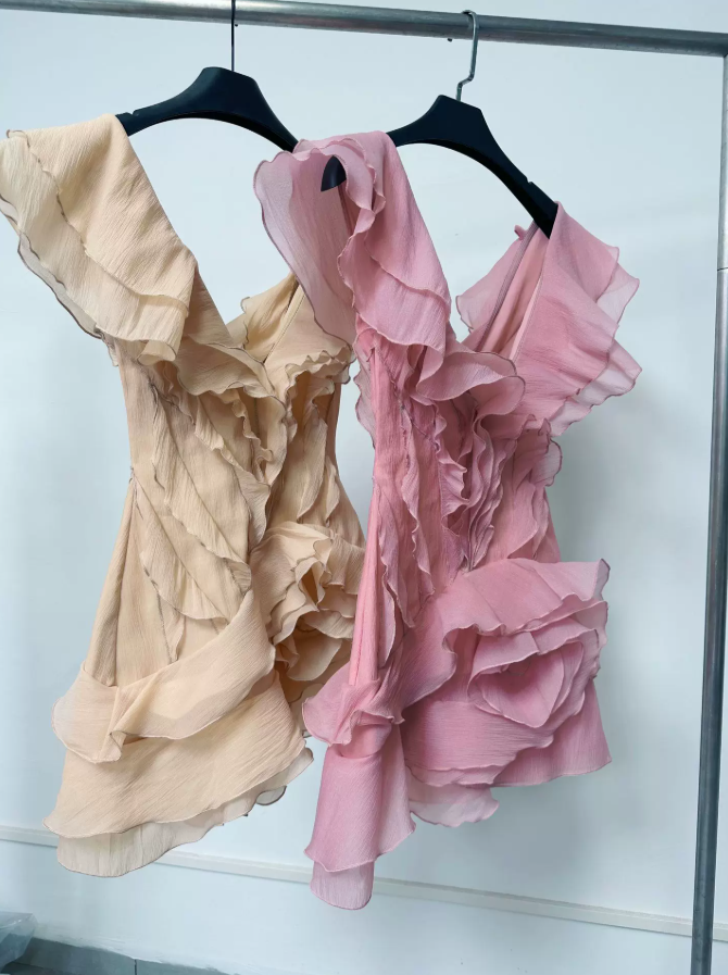 Mini robe de soirée en satin, sans bretelles, sans manches, ligne a, simple, C899